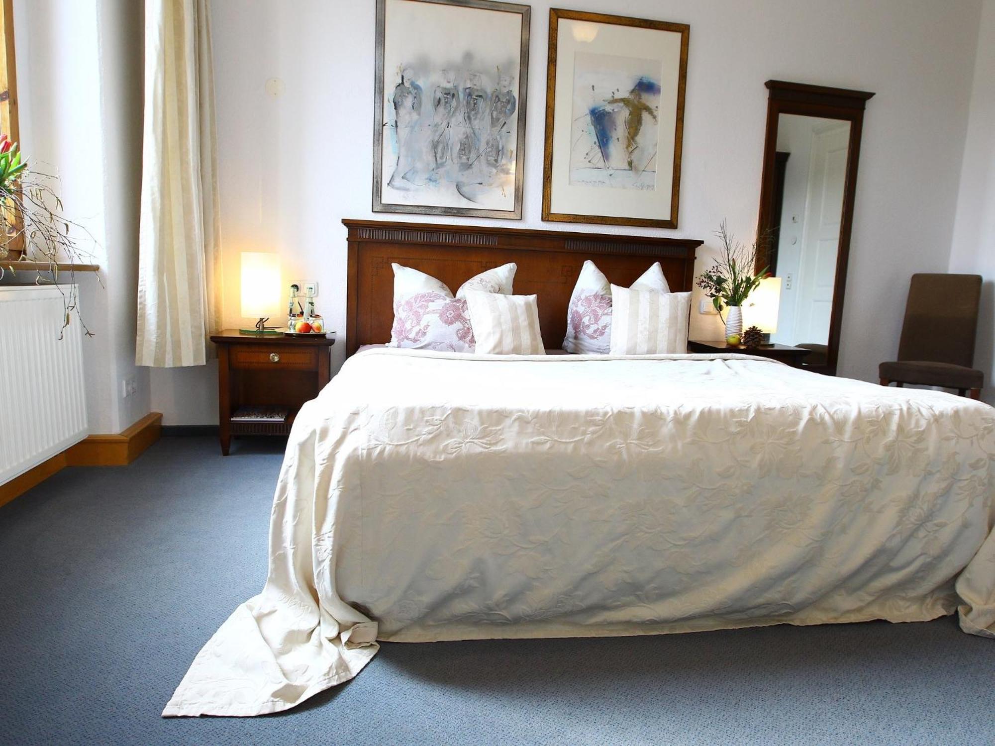 Hotel & Restaurant Schloss Weissenburg Uhlstadt-Kirchhasel Phòng bức ảnh