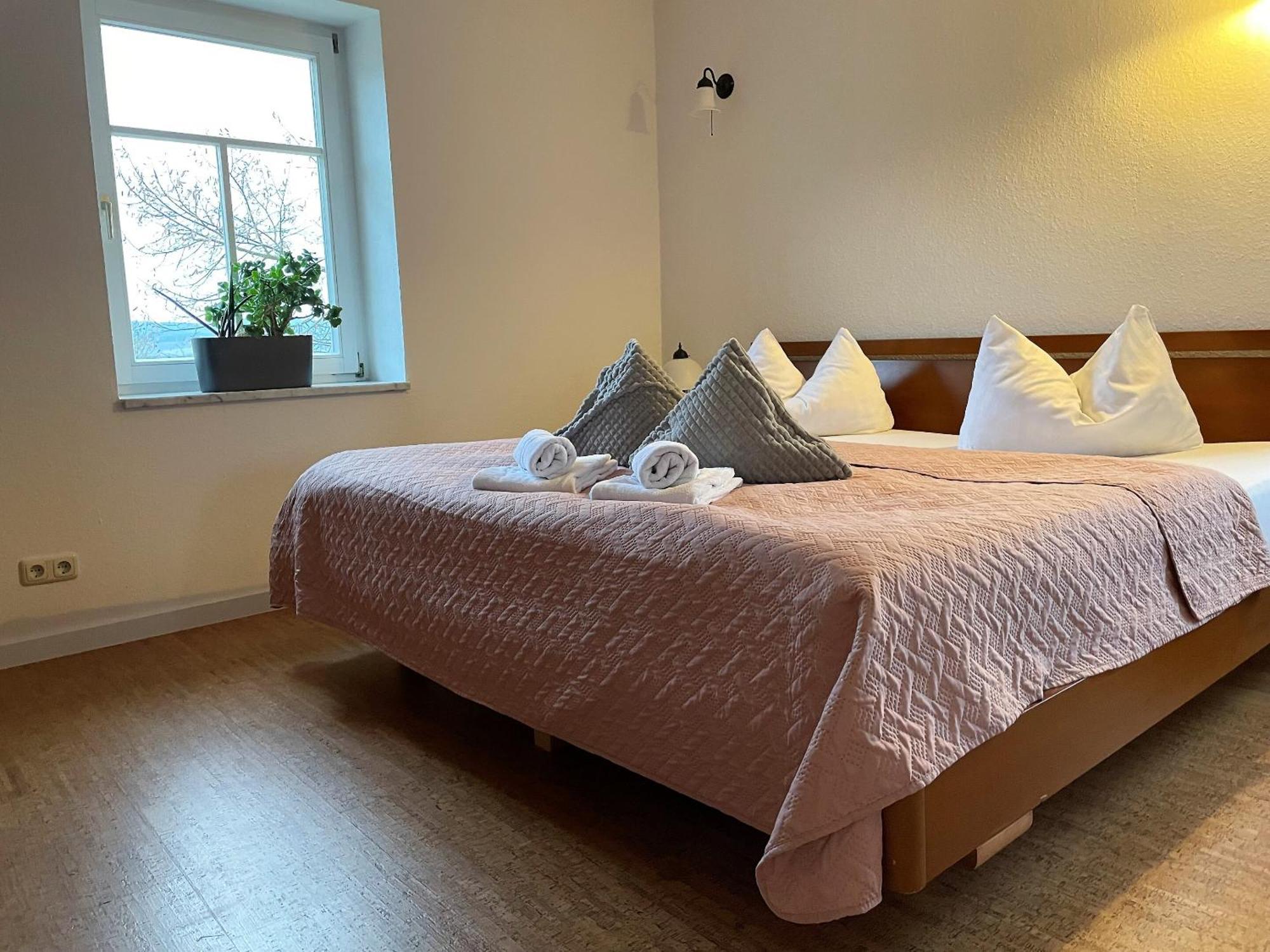 Hotel & Restaurant Schloss Weissenburg Uhlstadt-Kirchhasel Phòng bức ảnh
